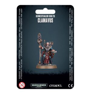 Clamavus miniature from Warhammer 40Ks Genestealer Cults, featuring detailed robes and a mystical staff.